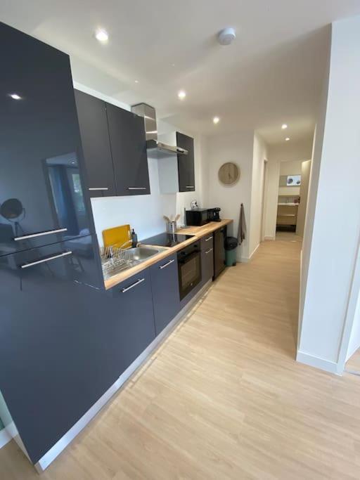 Appartement Familial, 2 Chambres, En Rdc Sur Cour Saint-Florentin  Extérieur photo